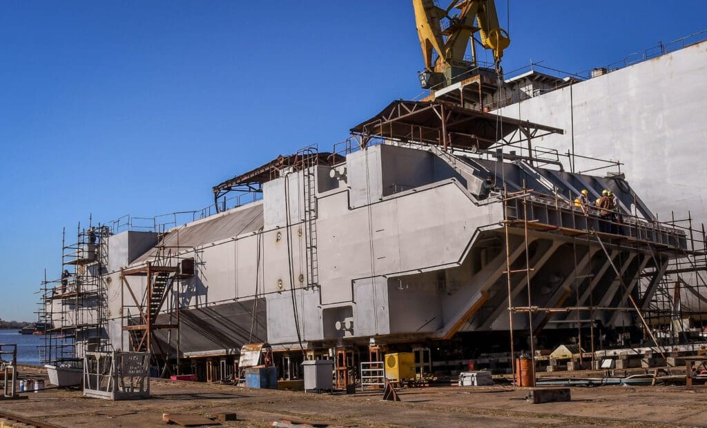 Compuerta flotante dique Nº 2 Arsenal Naval Puerto Belgrano