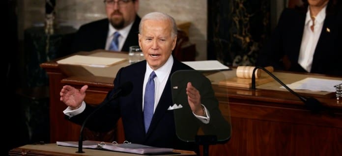 El presidente de Estados Unidos, Joe Biden, pronuncia el discurso sobre el estado de la Unión durante una reunión conjunta del Congreso, el 7 de marzo de 2024.