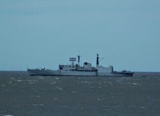 Después de años sin navegar, la Armada Argentina confirma la baja definitiva del Transporte Rápido Multipropósito ARA “Hércules”