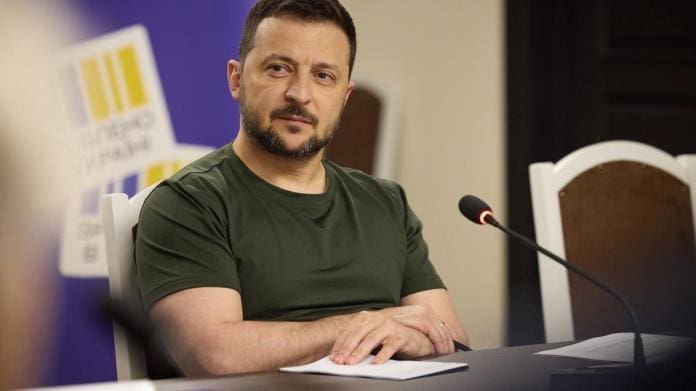 Zelenski recupera el optimismo al comprobar que Ucrania recibirá en breve misiles de largo alcance y defensas antiaéreas | El Periódico de España