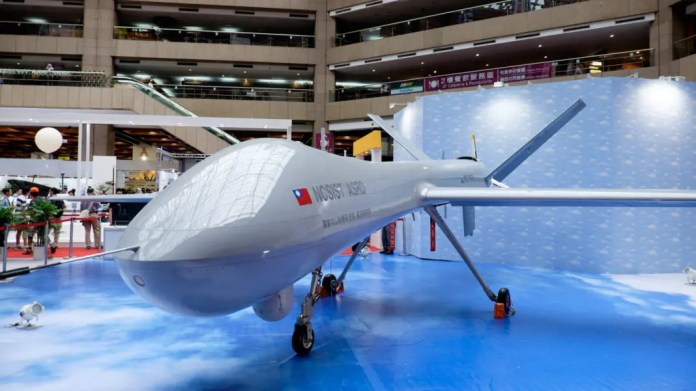 NCSIST_ASRD_MALE_Unmanned_Aircraft_Systems_Front_View_20150815-scaled
