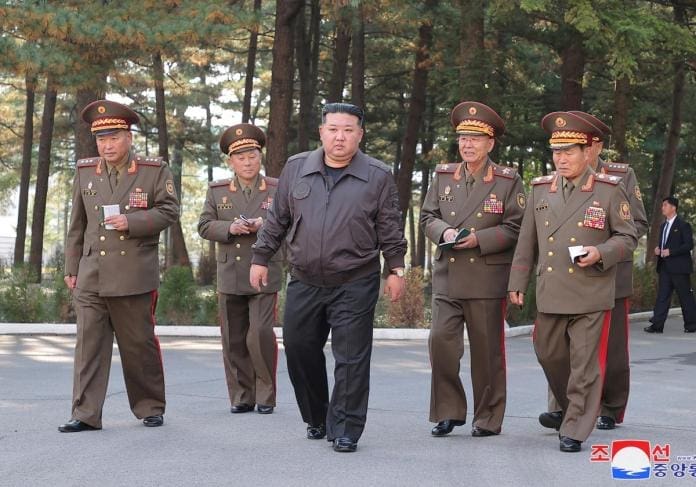 La inteligencia surcoreana denuncia que Corea del Norte ha enviado tropas a  Rusia para ayudar en la guerra contra Ucrania