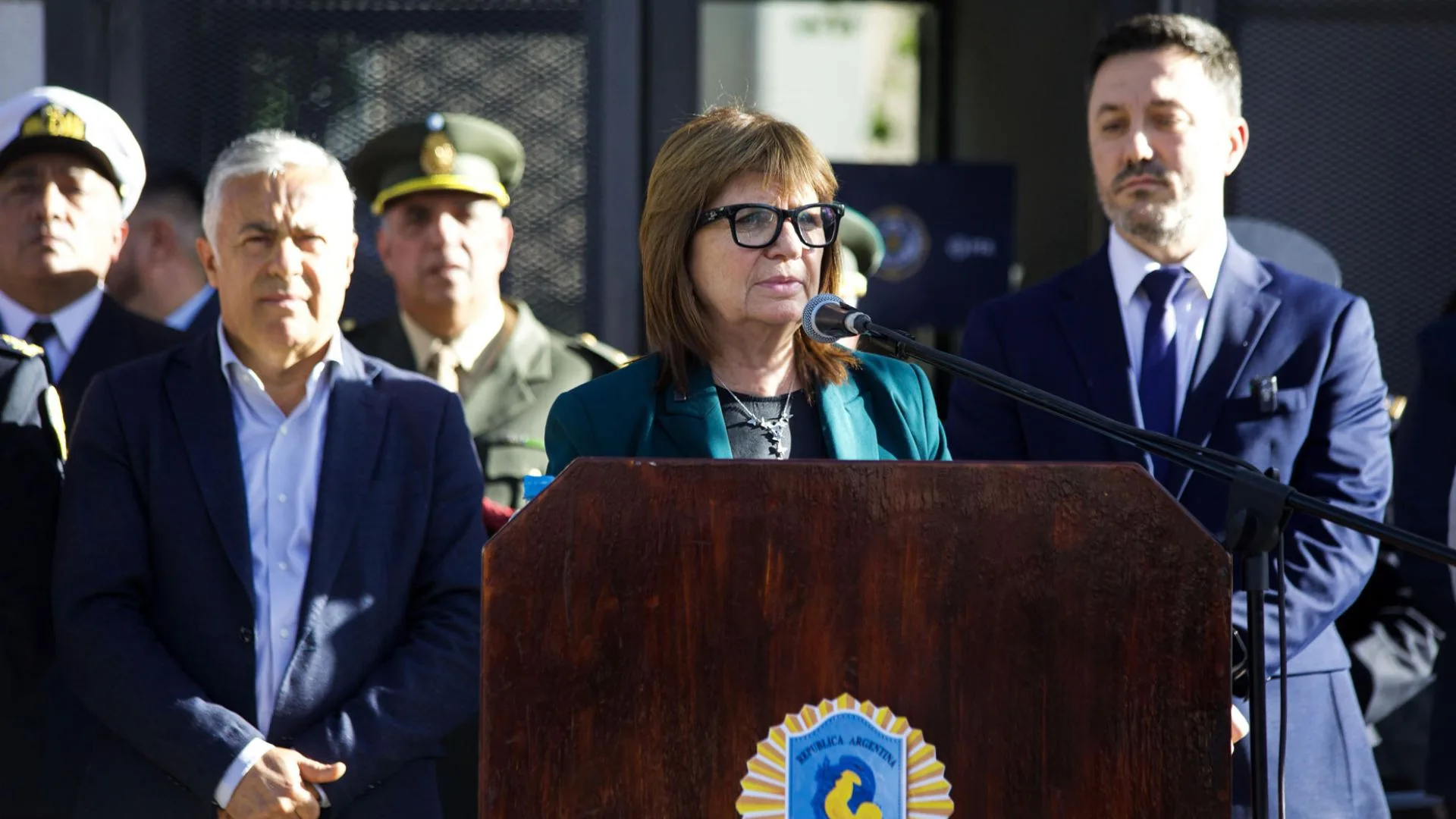 Bullrich presentando una sede del DFI