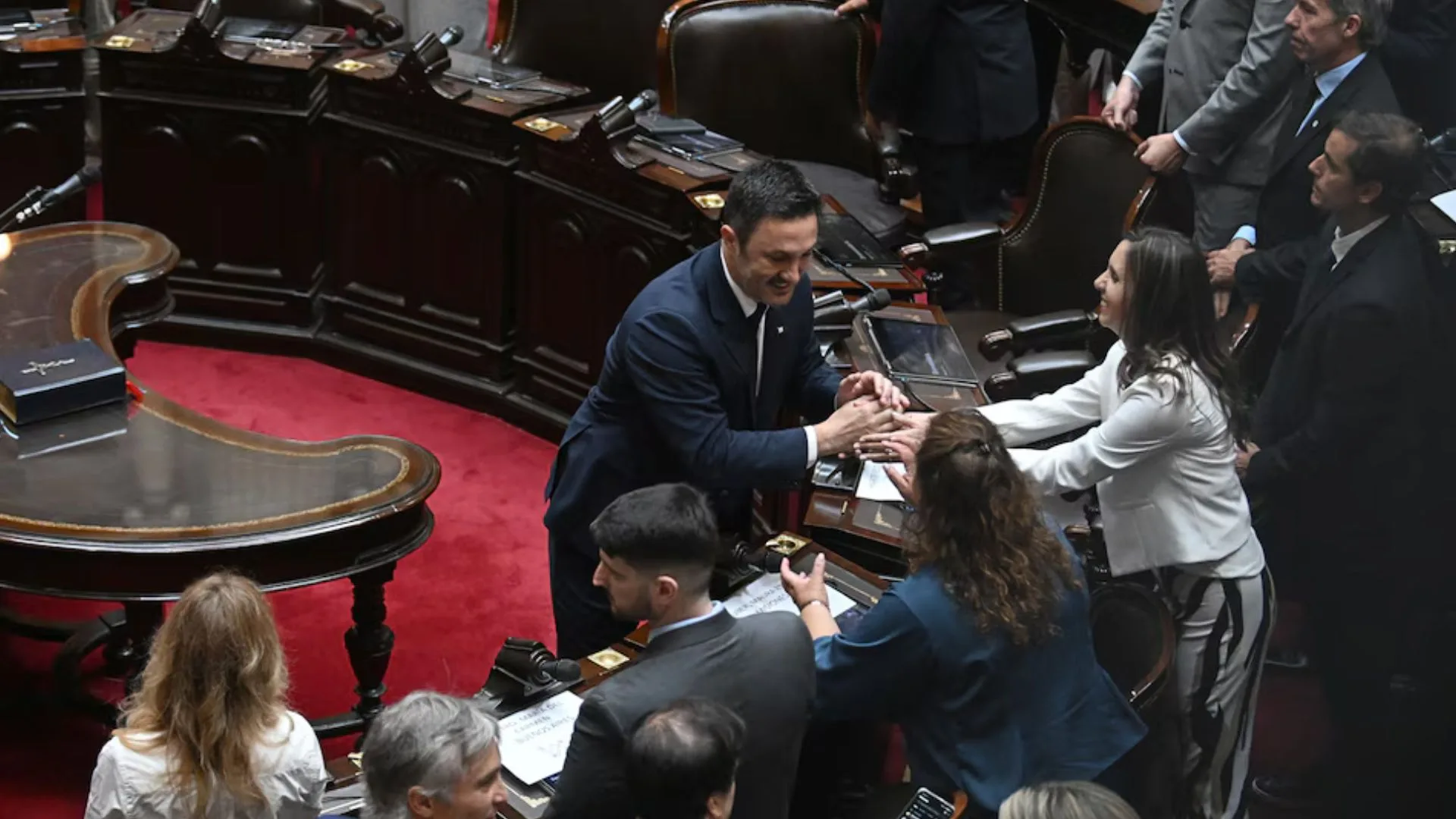 Luis Petri jura como Diputado Nacional 